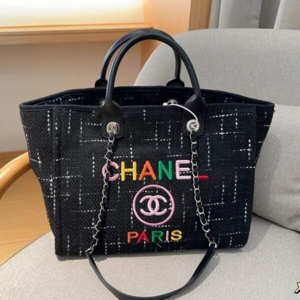 Simple Embroidered Beach Bag Size: 38x30cm