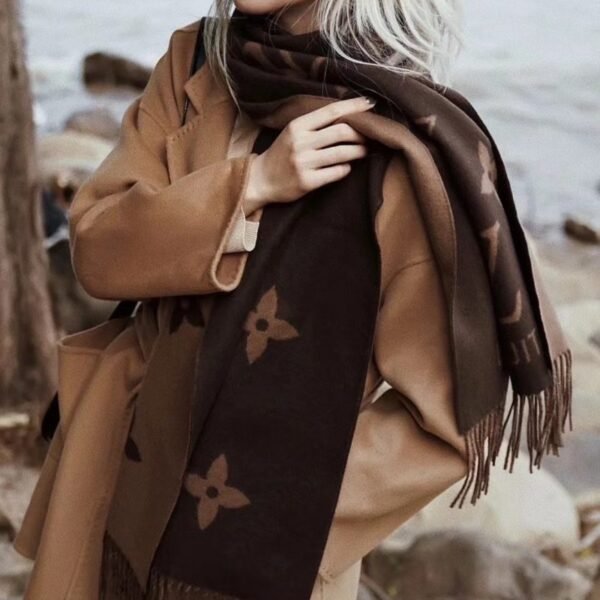 Retro Dark Brown Cashmere Scarf Size: 45x180cm