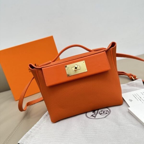 Mini Orange Shoulder Bag Size: 21x16x10cm