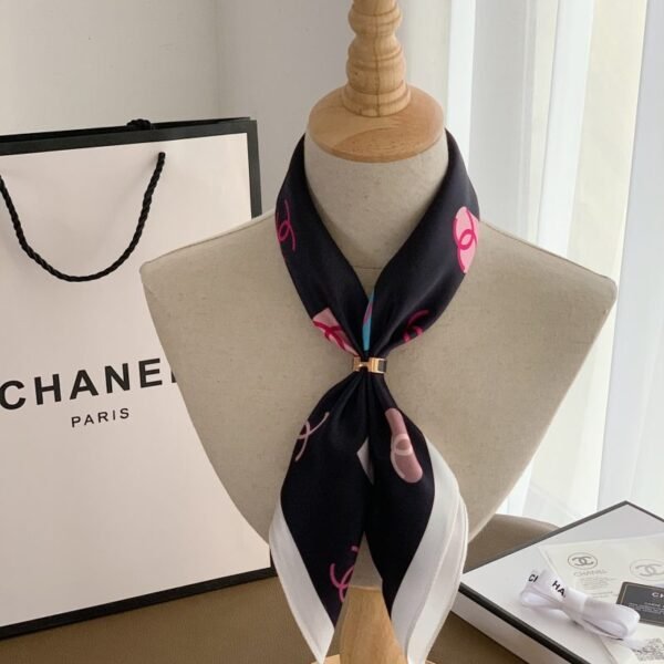 Silk Square Soft Scarf Size: 70x70cm