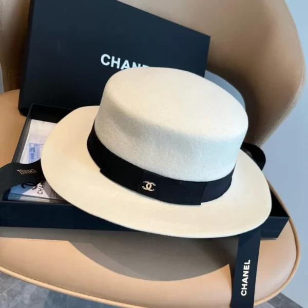100% Wool White Lady’s Hat