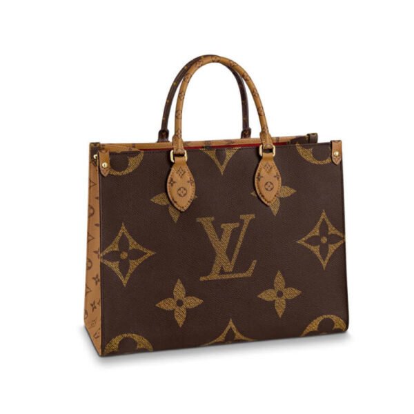 Classic Reverse MM Shoulder Bag