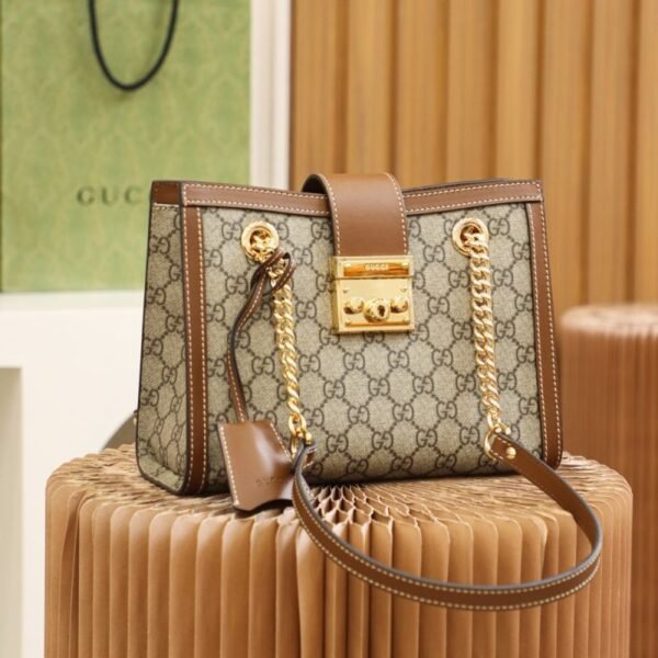 Fashion Padlock Shoulder Bag Size: 26x18cm