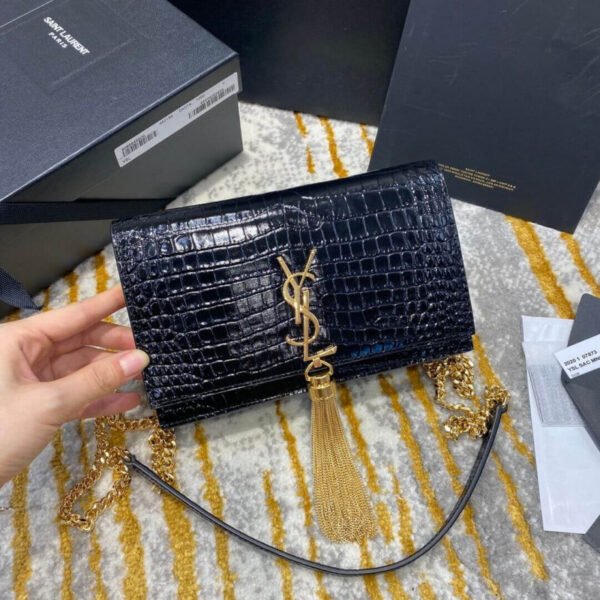 Chain Tassel Leather Bags Size: 19×12.5x4cm