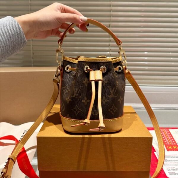 Mini Bucket Shoulder Bag Size: 16x13cm