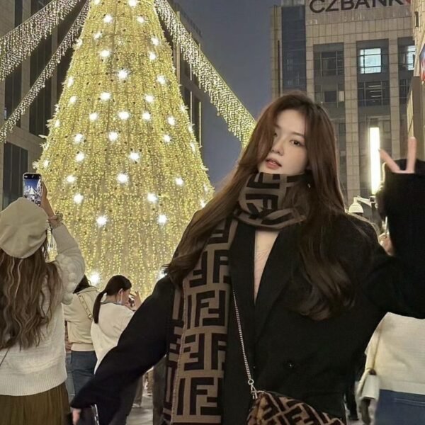 Fall/Winter Letter Cashmere Scarf Size: 68x195cm