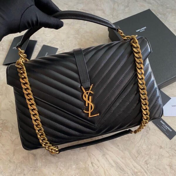 Classic Envelope Shoulder Bags Size: 31x20x7.5cm