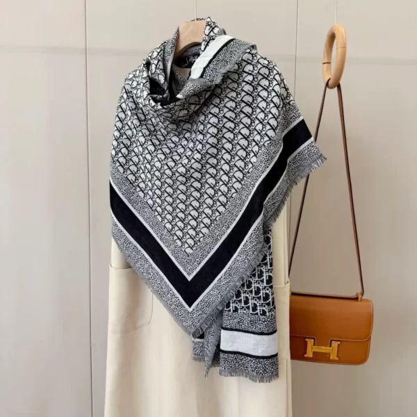Double-Sided Different Color Jacquard Scarf Size: 60x180cm