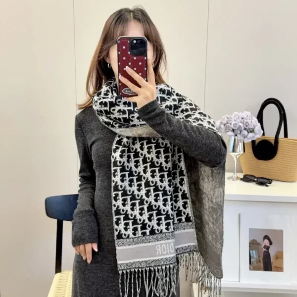Classic 6 Colors Letter Cashmere Scarf Size: 45x180cm