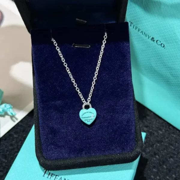 Heart Pendant Chain Necklace