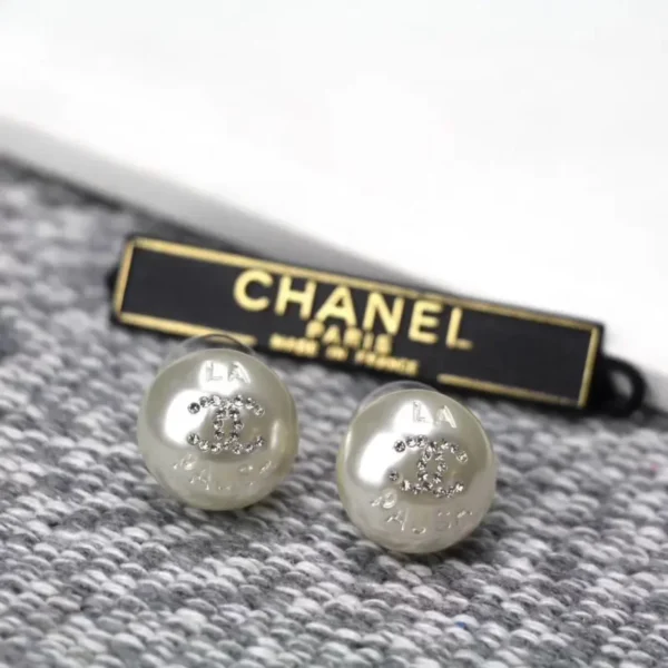 Pearl Diamond Engraved Earrings