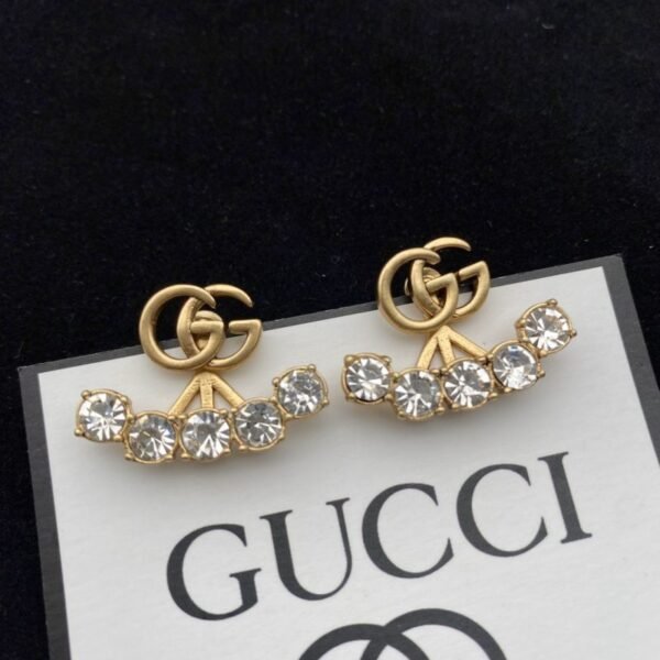 Zirconia Sector Shape Earring