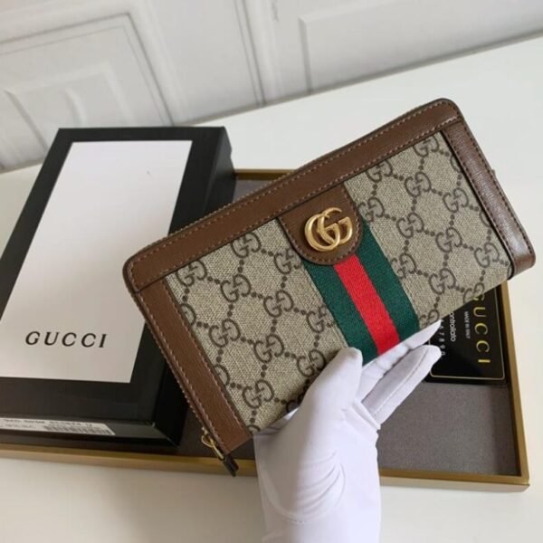 Classic Zipper Leather Wallet