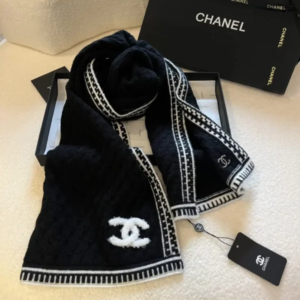 Black Classic Wool Scarf Size: 35x190cm