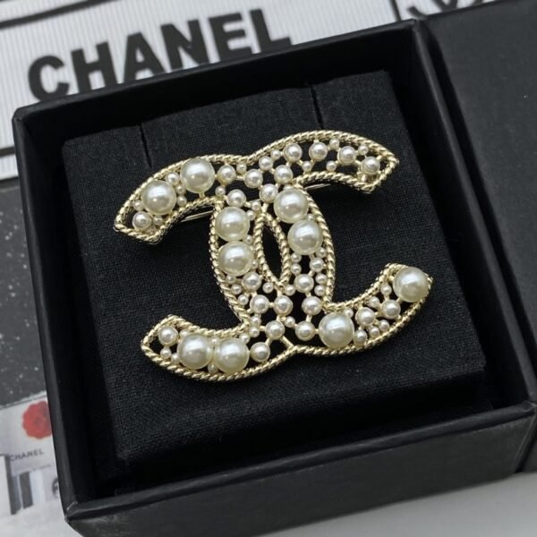 Simple Pearl Letter Brooch
