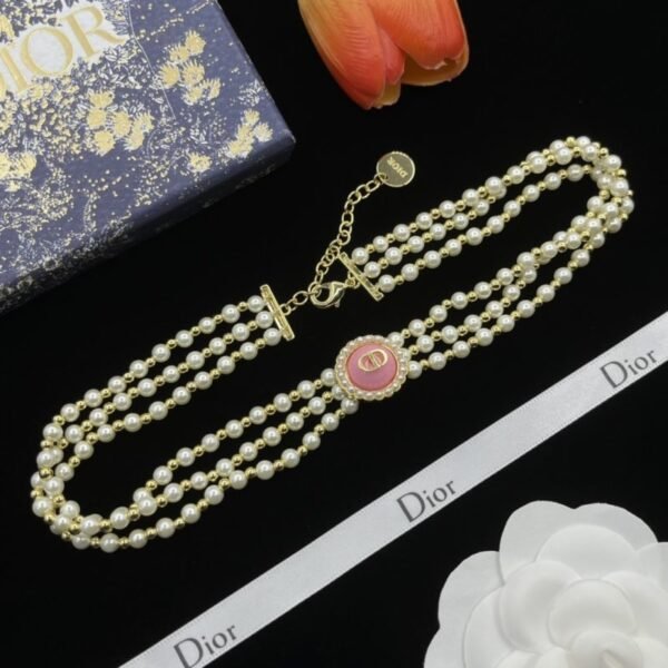 Dainty Pearls Layered Choker Necklaces